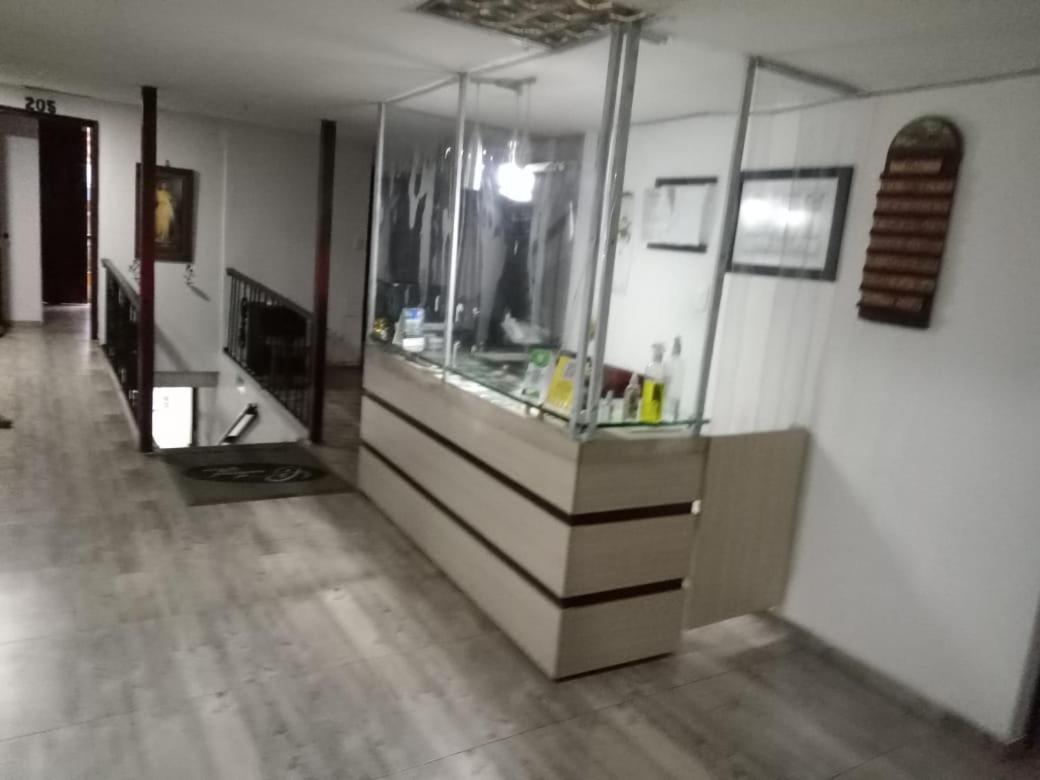 מניזאלס Hotel Canaveral Plaza מראה חיצוני תמונה
