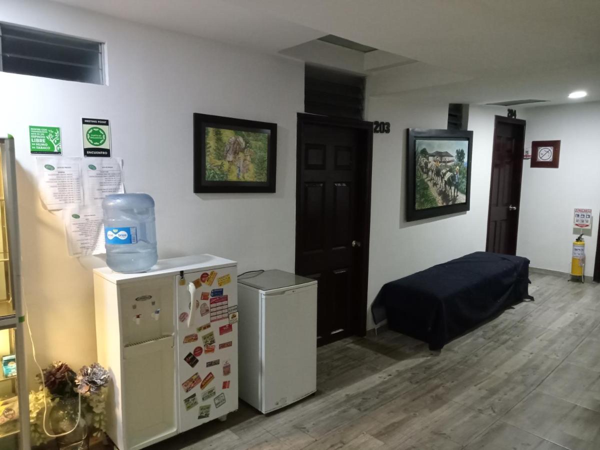 מניזאלס Hotel Canaveral Plaza מראה חיצוני תמונה