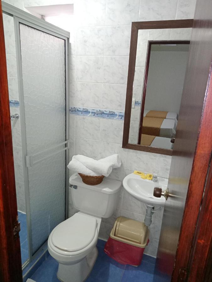 מניזאלס Hotel Canaveral Plaza מראה חיצוני תמונה